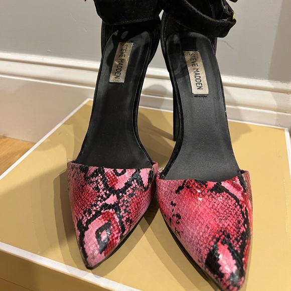 Steve Madden Pink and Black Snake Skin Heels - Picture 3 of 3